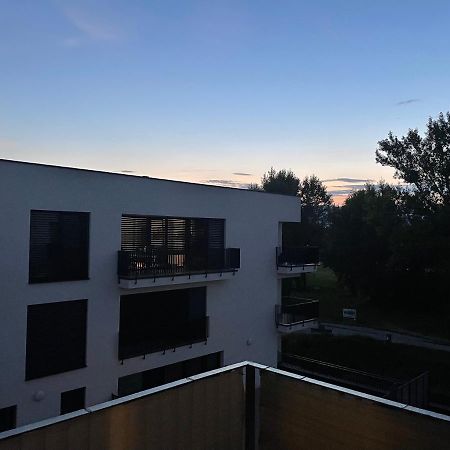 Greenbay Apartment With Free Parking Trenčín エクステリア 写真
