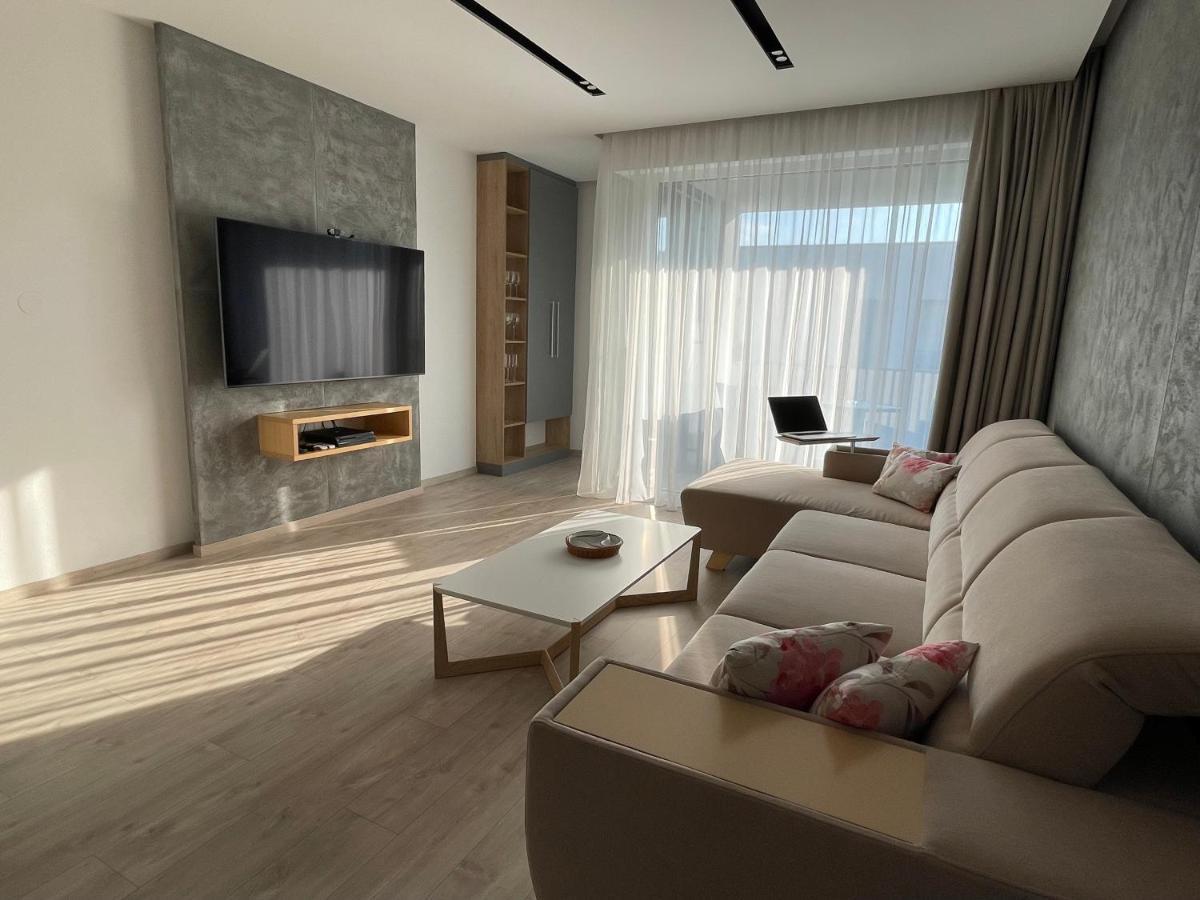 Greenbay Apartment With Free Parking Trenčín エクステリア 写真