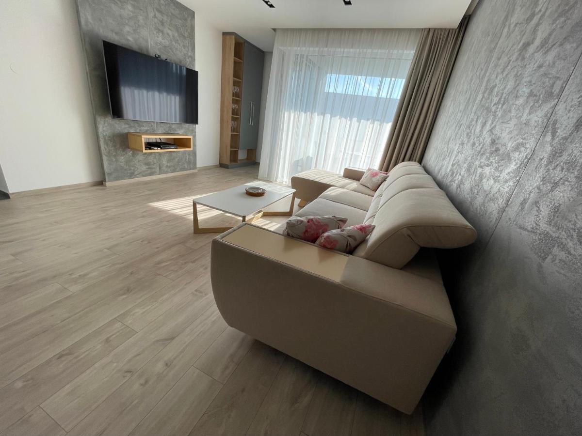 Greenbay Apartment With Free Parking Trenčín エクステリア 写真