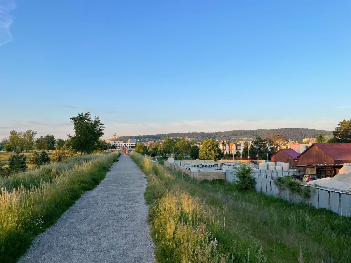 Greenbay Apartment With Free Parking Trenčín エクステリア 写真