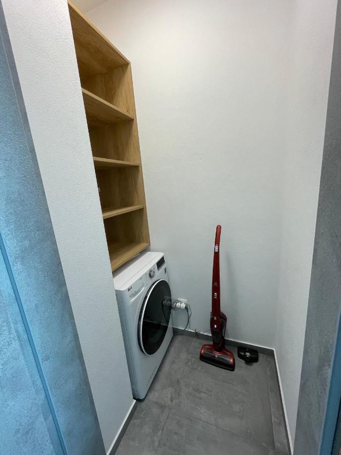 Greenbay Apartment With Free Parking Trenčín エクステリア 写真
