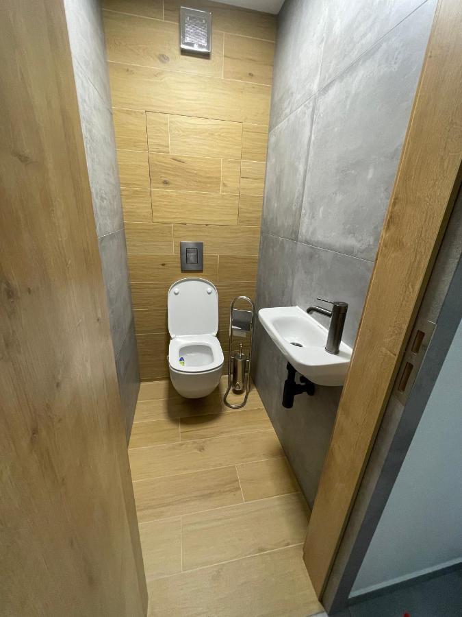 Greenbay Apartment With Free Parking Trenčín エクステリア 写真