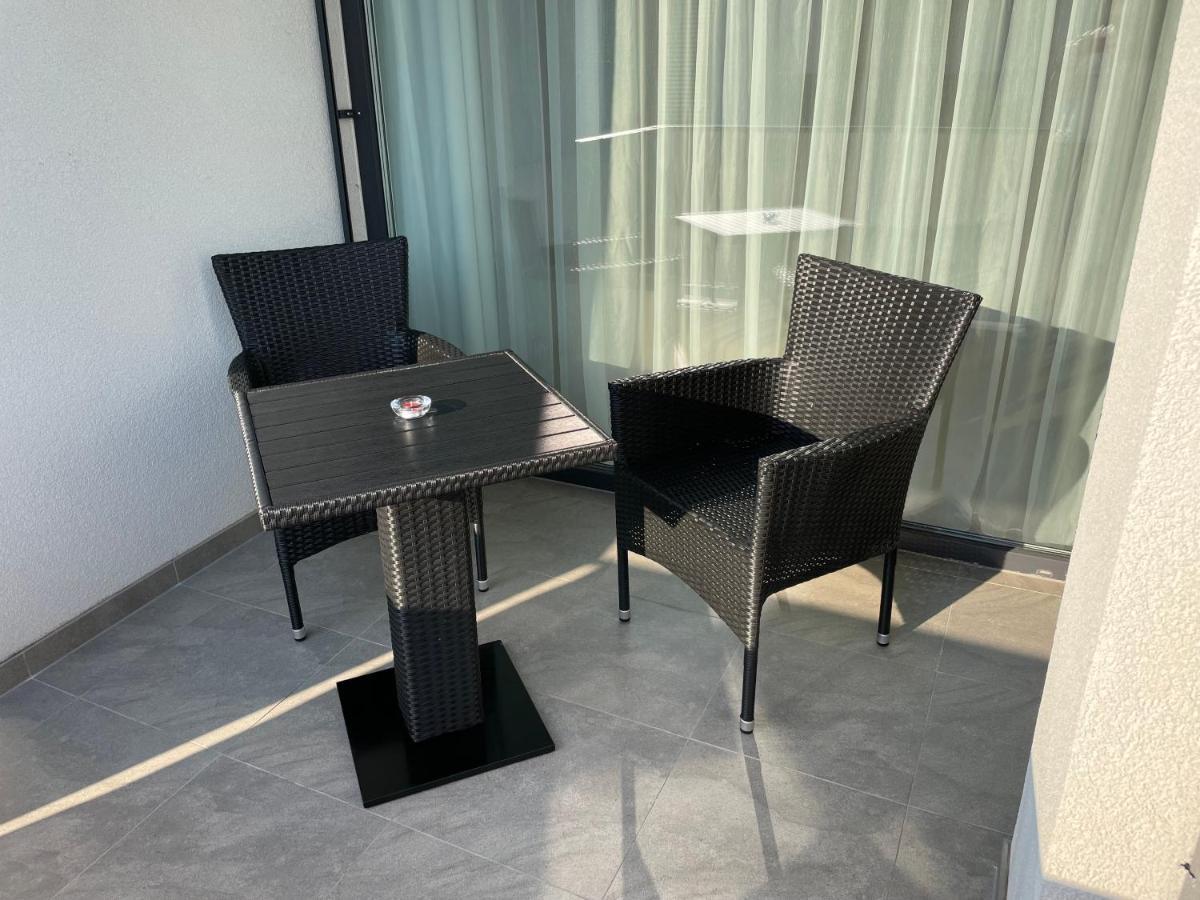 Greenbay Apartment With Free Parking Trenčín エクステリア 写真